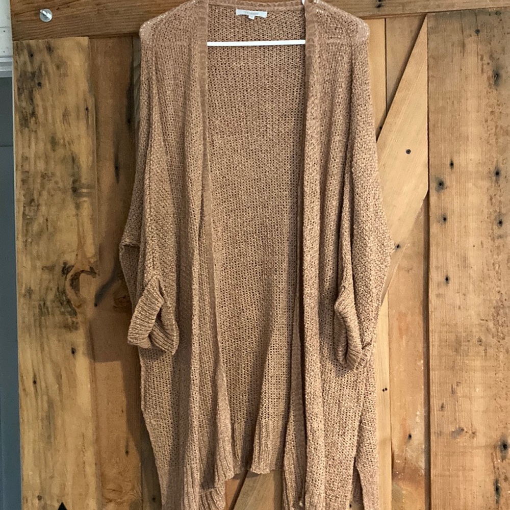 Blush colored knit sweater made veveret